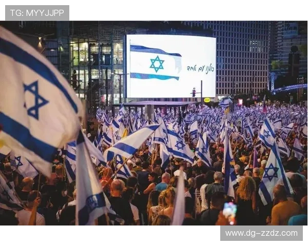 瓦伦西亚球迷抗议持续，球队表现与管理层决策引发广泛不满